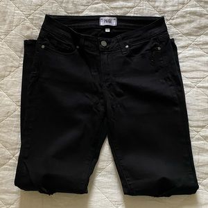 Skinny Jeans with Ripped Knees - Black